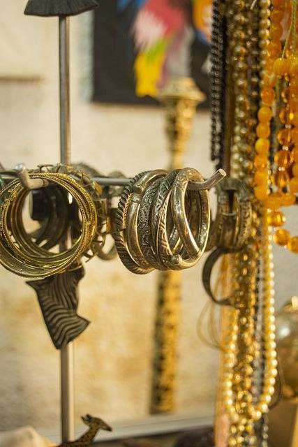 Les bijoux tendances pour pas cher: où trouver les meilleures affaires