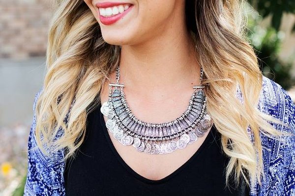 Bijoux femmes pas cher: Comment trouver des pièces uniques sans vous ruiner?